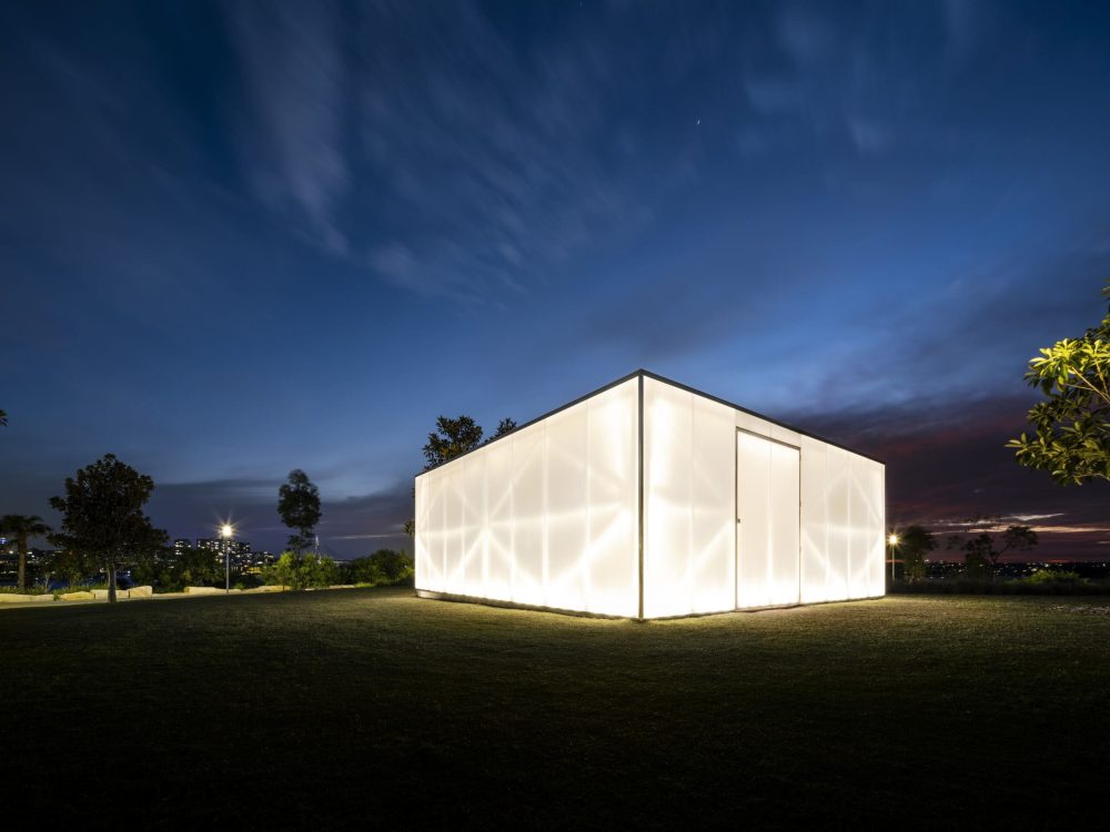 Urban Theatre Projects_Blak Box humechochurus_Photo by Barton Taylor 2